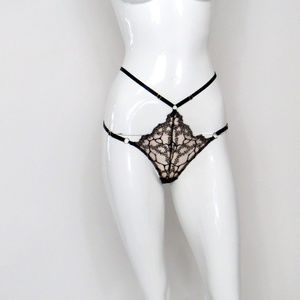 CAPRICE sheer outlined sexy lingerie panties Medium
